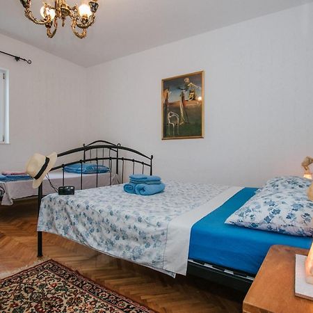 Apartman Bagattino-Trogir Near Old Town Exterior foto